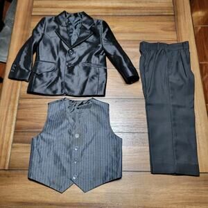 3 Pc Boys Black Suit Vest (4T), Suit Coat (2) & Suit Pants (3)
